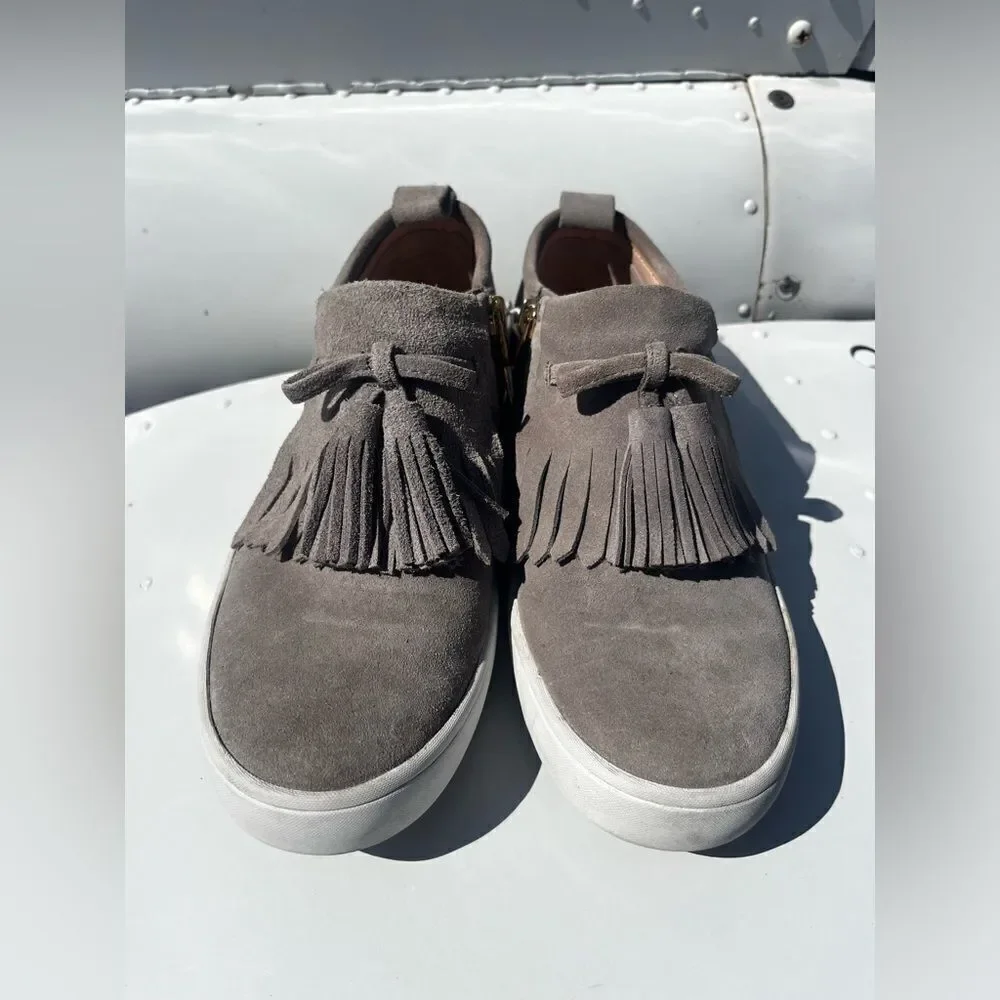 KATE SPADE ♠️ Tan Suede Tassel Sneakers! Size 6; LIKE NEW!